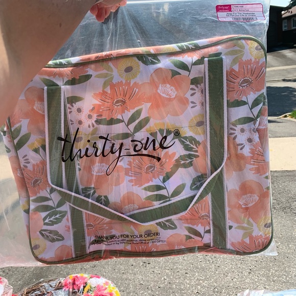 Brand New Away for the Weekender bag - Picture 1 of 2